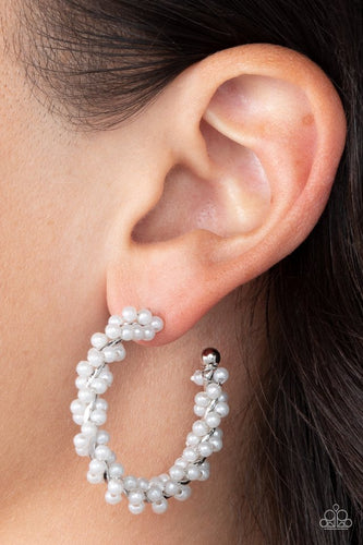 Paparazzi Jewelry Earrings Yacht Royale - White