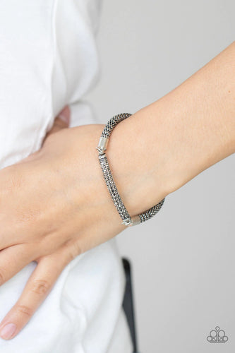 Paparazzi Jewelry Exclusive Bracelet Fearlessly Unfiltered - Silver