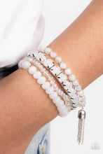 Load image into Gallery viewer, Paparazzi Jewelry Bracelet Day Trip Trinket - White