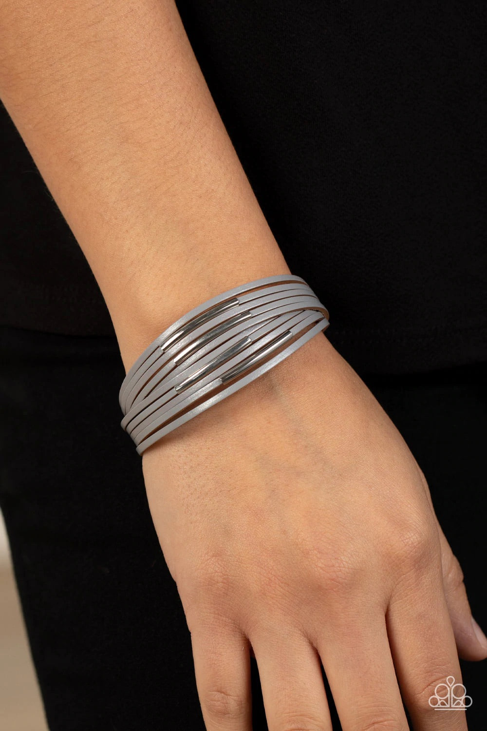Paparazzi Jewelry Exclusive Bracelet Suburban Outing - Silver