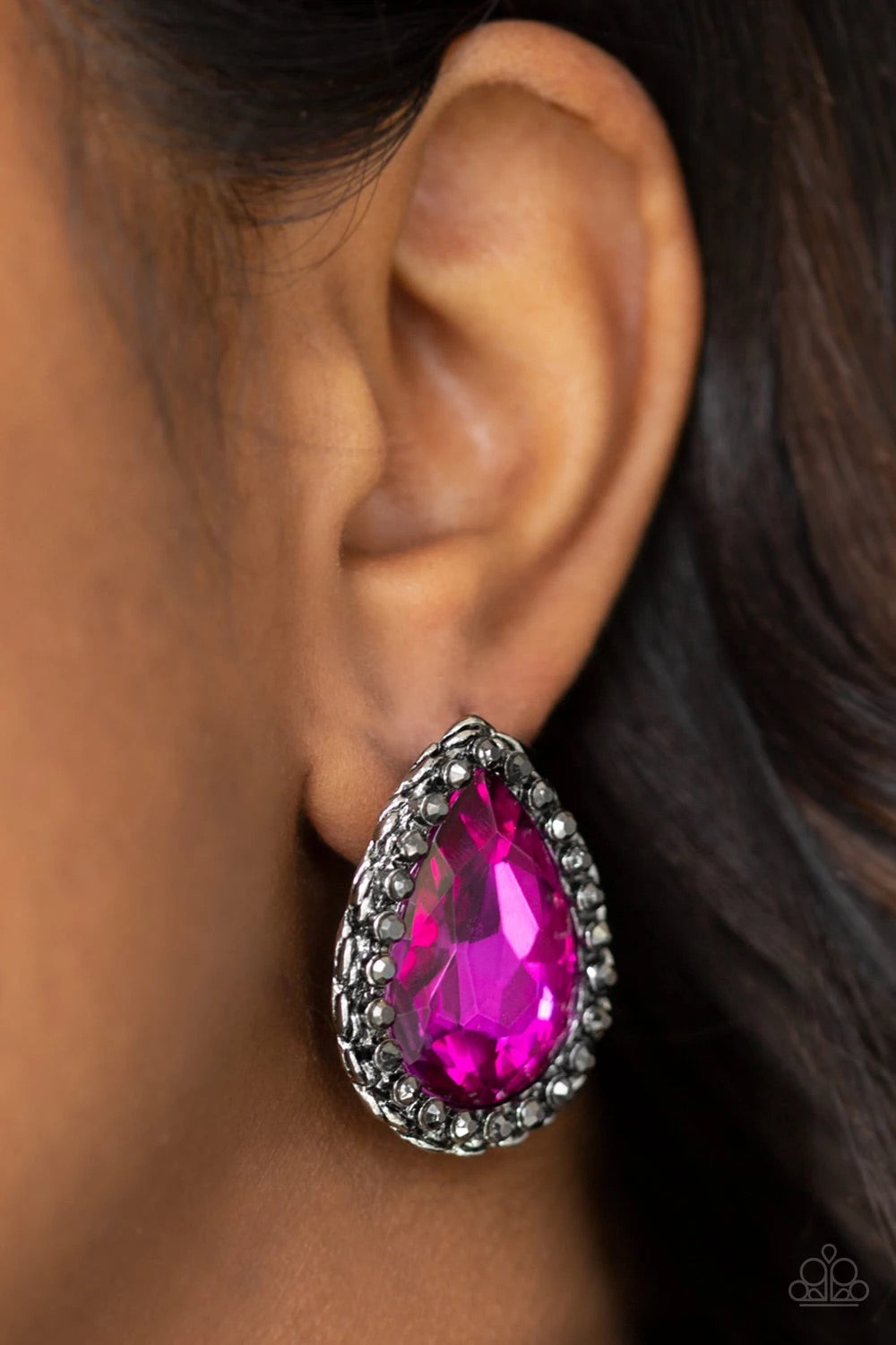 Paparazzi Jewelry Earrings Dare To Shine - Pink