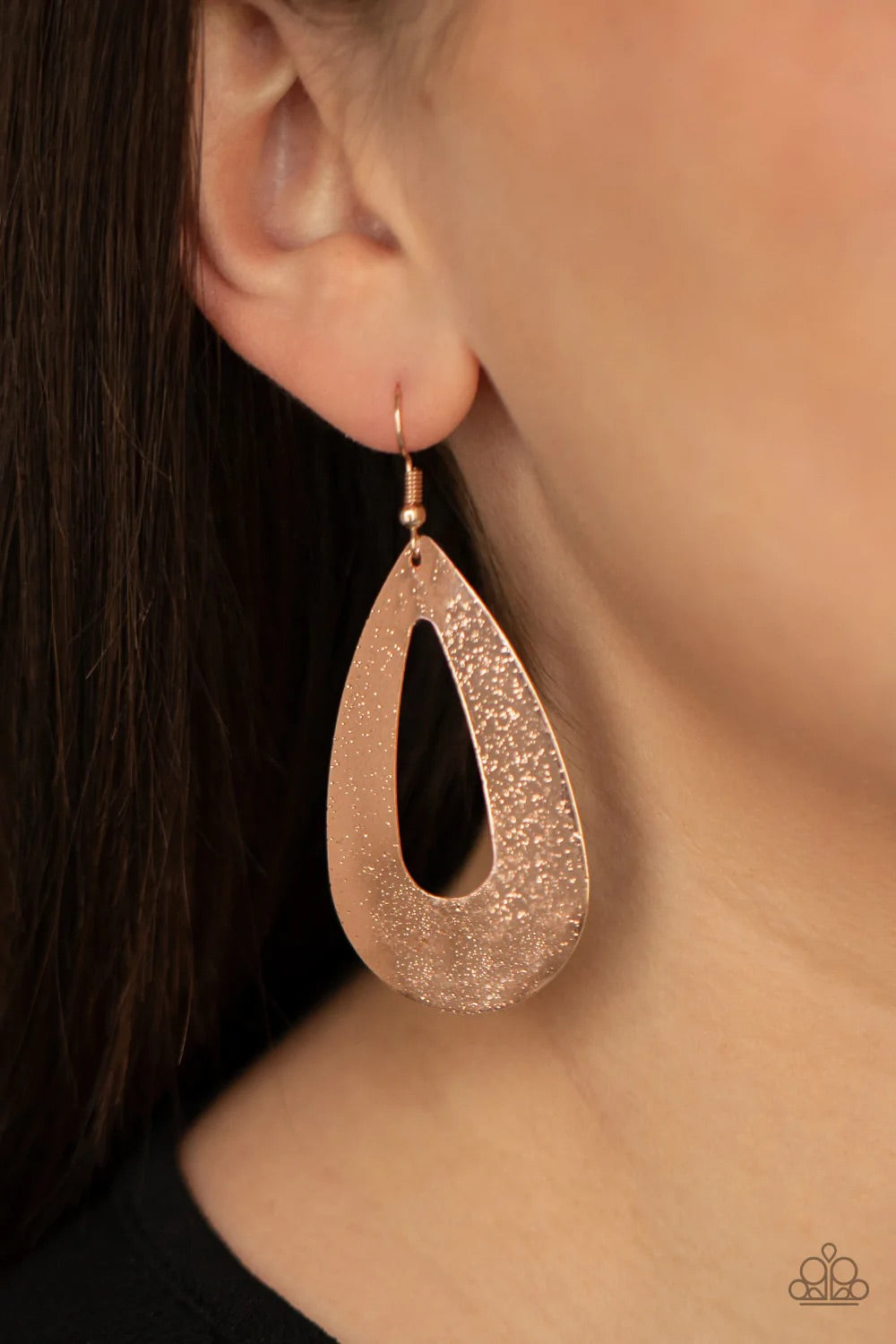 Paparazzi Exclusive Earrings Hand It OVAL! - Rose Gold