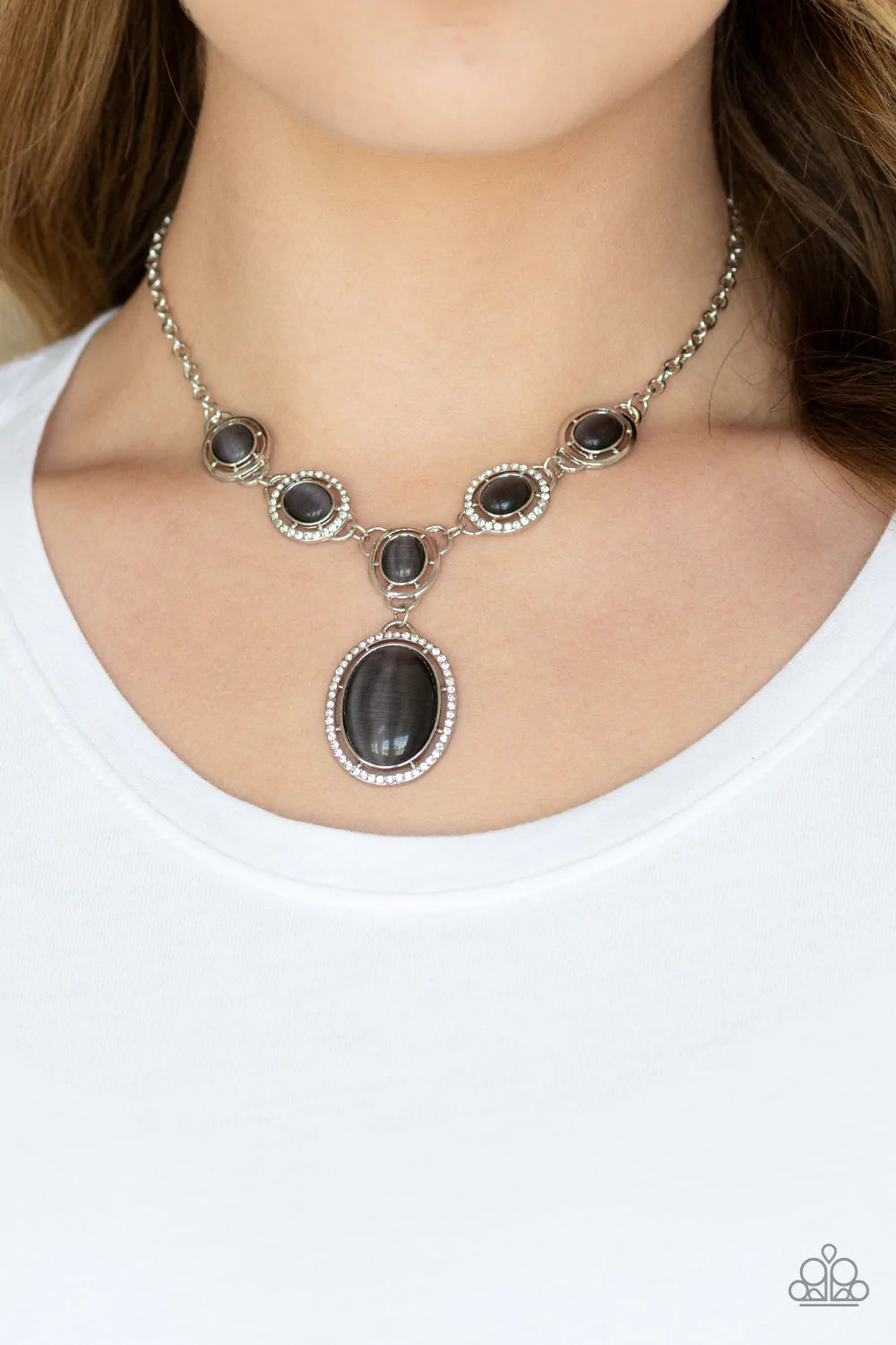 Paparazzi Jewelry Necklace Metro Medallion - Black