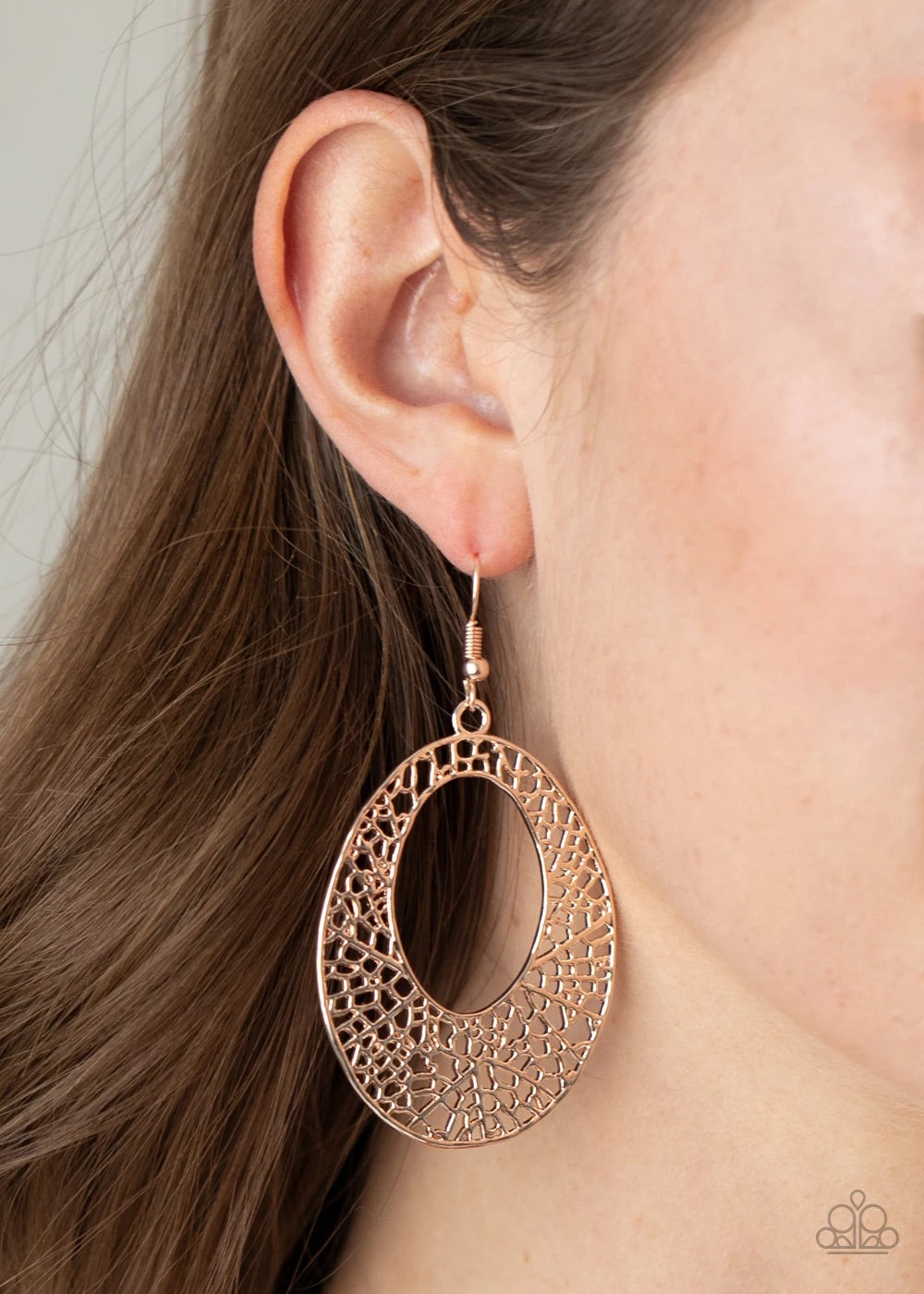 Paparazzi Jewelry Earrings Serenely Shattered - Rose Gold