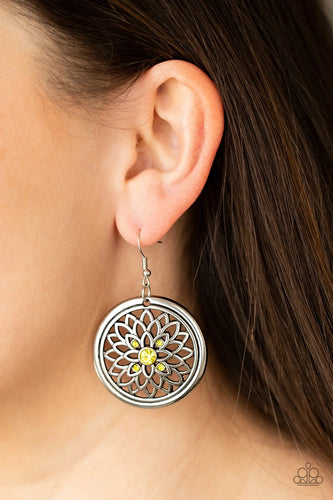 Paparazzi Jewelry Earrings Mega Medallions - Yellow