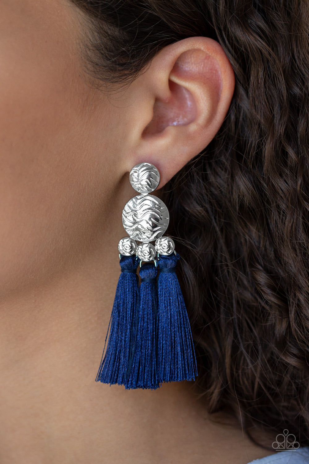 Paparazzi Jewelry Earrings Taj Mahal Tourist - Blue
