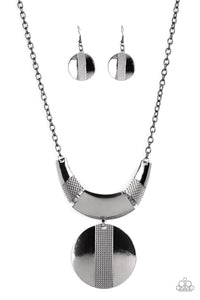 Paparazzi Jewelry Necklace Metallic Enchantress - Black