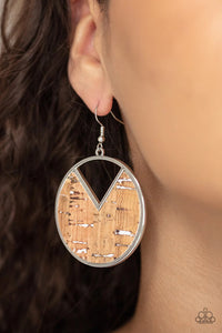 Paparazzi Exclusive Earrings Nod to Nature - White