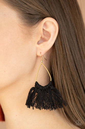 Paparazzi Jewelry Earrings Tassel Treat - Black