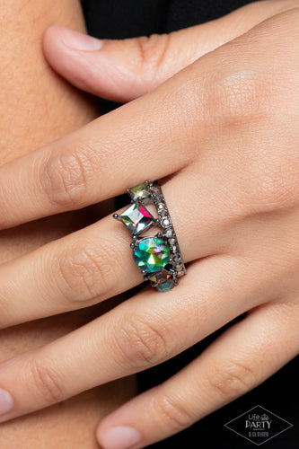 Paparazzi Jewelry Ring Champion Couture - Multi