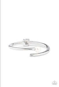 Paparazzi Jewelry Bracelet Industrial Impact - White