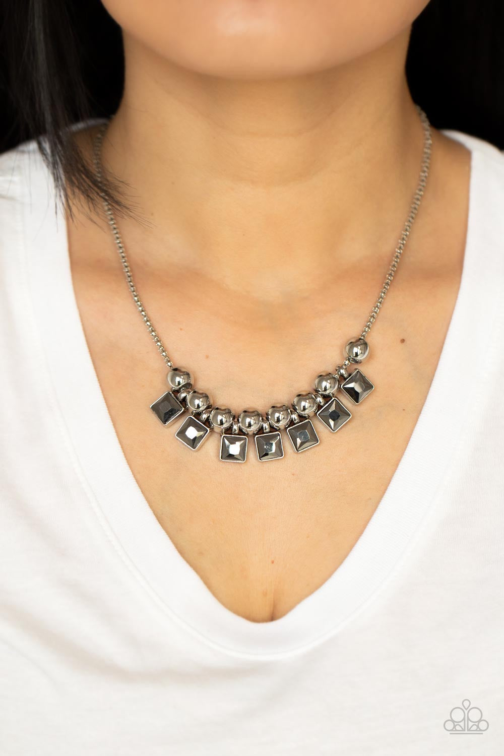 Paparazzi Jewelry Necklace Graciously Audacious - Silver