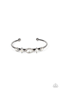 Paparazzi Jewelry Bracelet Disarming Dazzle - Black