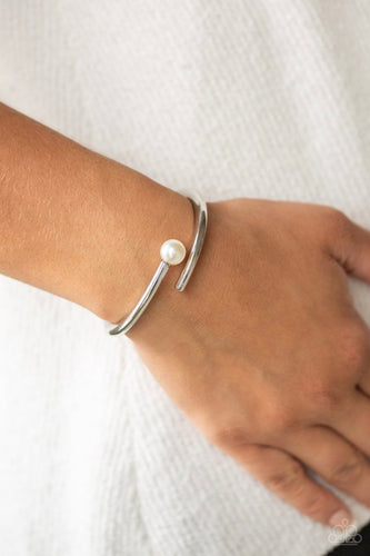 Paparazzi Jewelry Bracelet Industrial Impact - White