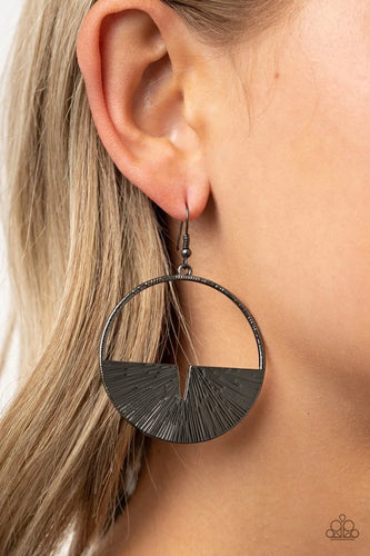 Paparazzi Jewelry Earrings Reimagined Refinement - Black