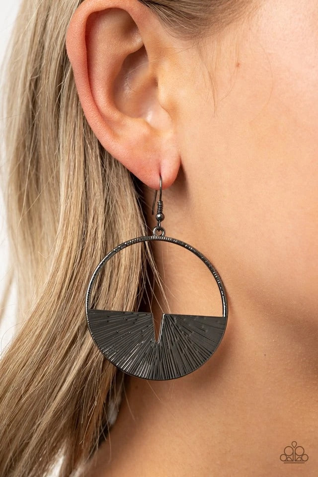 Paparazzi Jewelry Earrings Reimagined Refinement - Black
