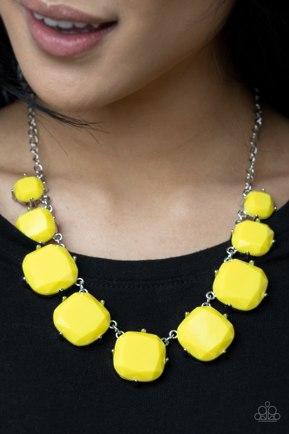 Paparazzi Jewelry Necklace Prismatic Prima Donna - Yellow