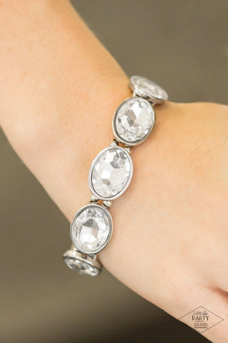 Paparazzi Jewelry Bracelet DIVA In Disguise - White