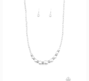Paparazzi Jewelry Necklace SoHo Sweetheart - White