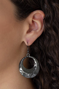 Paparazzi Jewelry Earrings Savory Shimmer - Black