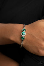 Load image into Gallery viewer, Paparazzi Jewelry Bracelet Royal Demands - Green