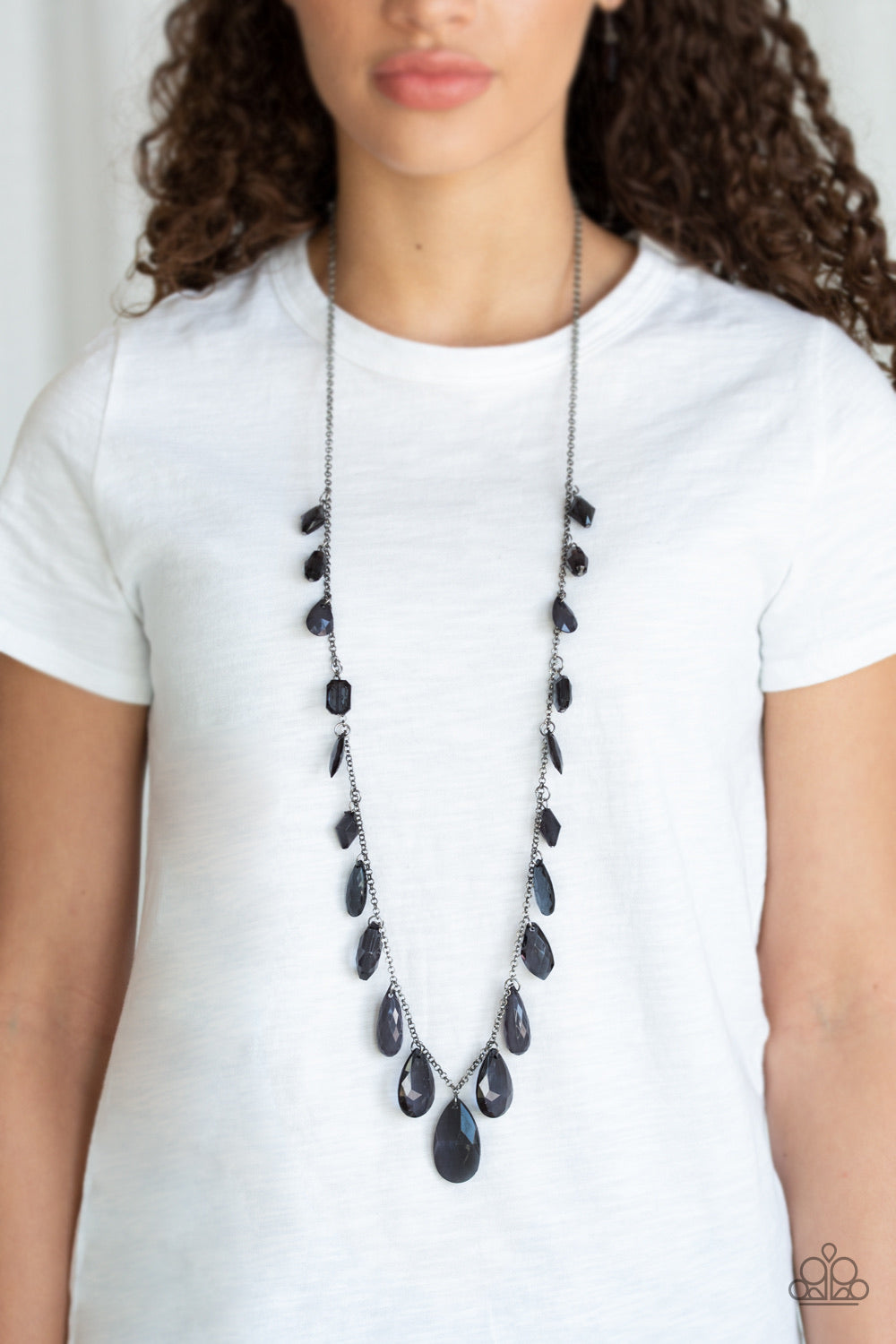 Paparazzi Jewelry Necklace GLOW And Steady Wins The Race - Black