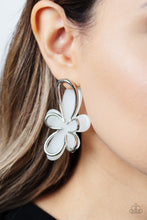 Load image into Gallery viewer, Paparazzi Jewelry Earrings Glimmering Gardens