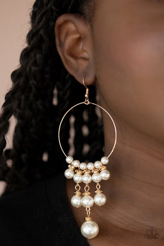 Paparazzi Jewelry Earrings Working the Room - Gold