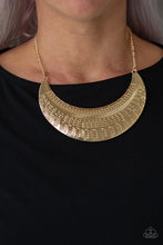 Load image into Gallery viewer, Paparazzi Jewelry Necklace Large As Life - Gold