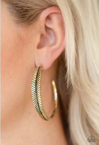 Paparazzi Jewelry Earrings Funky Feathers - Brass