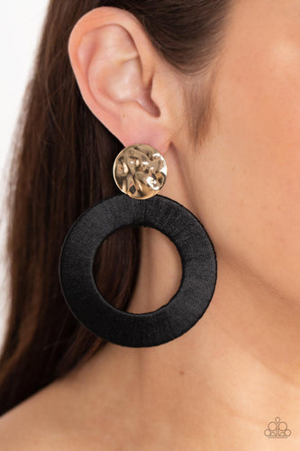 Paparazzi Jewelry Earrings Strategically Sassy - Black