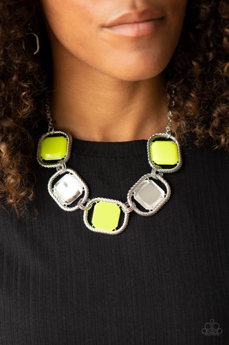 Paparazzi Jewelry Necklace Pucker Up - Yellow
