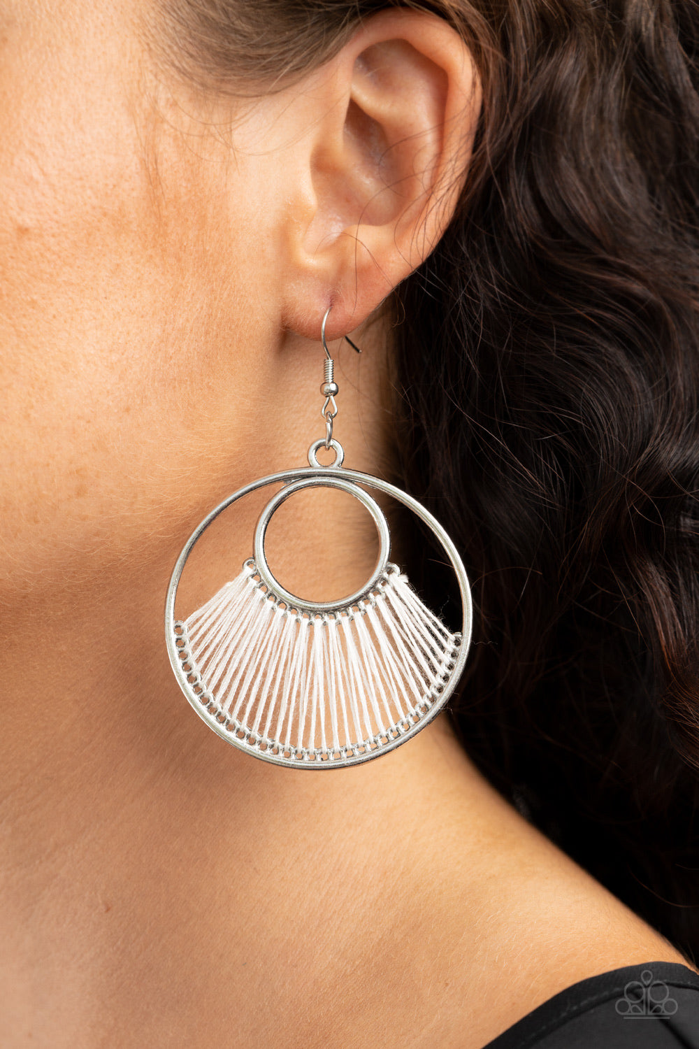Paparazzi Jewelry Earrings Really High-Strung - White