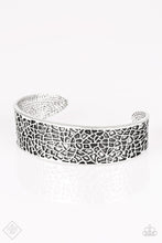 Load image into Gallery viewer, Paparazzi Jewelry Bracelet Nature Mode - Silver