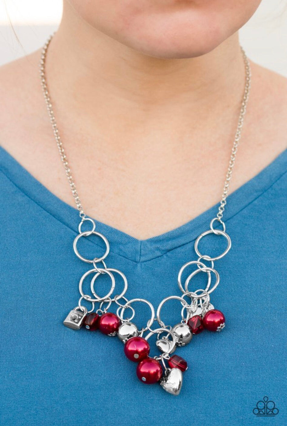 Paparazzi Jewelry Necklace In A Bind - Red
