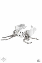Load image into Gallery viewer, Paparazzi Jewelry Bracelet CHAIN Showers