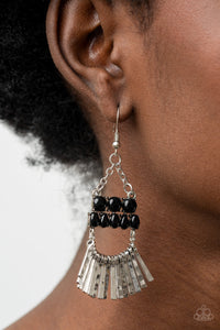 Paparazzi Jewelry Earrings A FLARE For Fierceness - Black