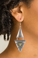 Load image into Gallery viewer, Paparazzi Jewelry Earrings El Paso Edge - Green