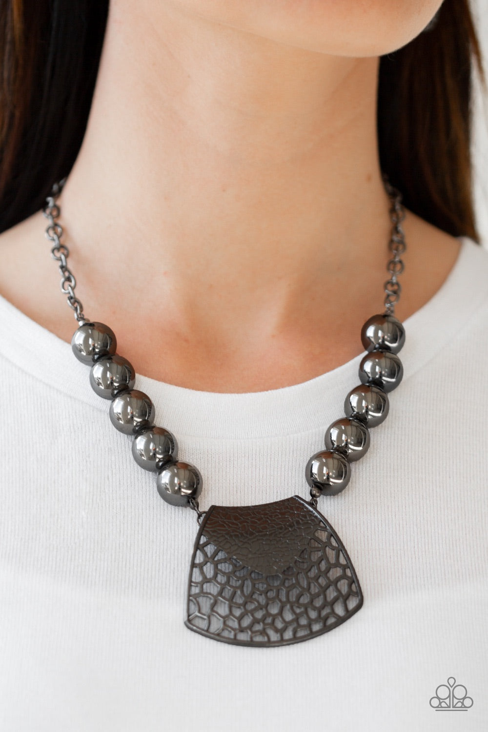 Paparazzi Jewelry Necklace Large and In Charge - Black