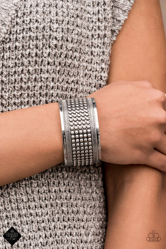 Paparazzi Jewelry Fashion Fix Bronco Bust - Silver