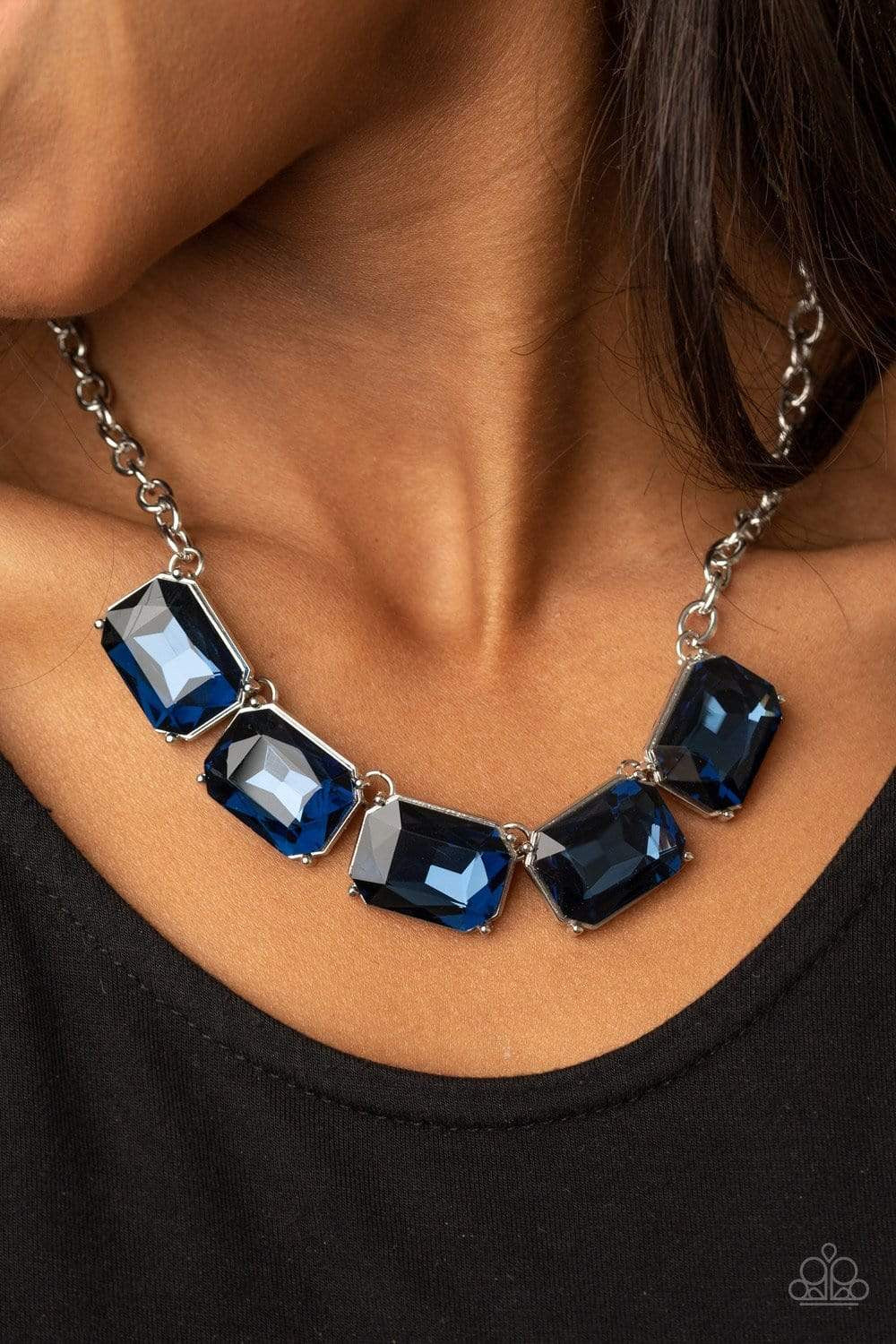 Paparazzi Jewelry Necklace Deep Freeze Diva Blue
