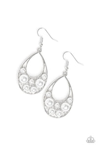 Paparazzi Jewelry Earrings Pearl Pop - White