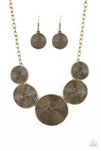 Load image into Gallery viewer, Paparazzi Jewelry Necklace Deserves A Medal - Brass