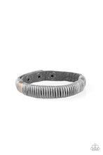 Load image into Gallery viewer, Paparazzi Jewelry Men What Happens On The Road... - Gray