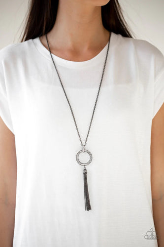 Paparazzi Exclusive Necklace Straight To The Top - Black