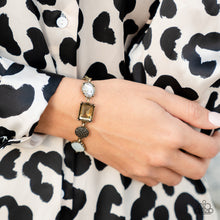 Load image into Gallery viewer, Paparazzi Jewelry Bracelet Jewelry Box Bauble - Brass