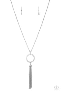 Paparazzi Exclusive Necklace Straight To The Top - White