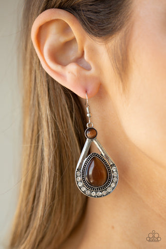 Paparazzi Jewelry Earrings Pro Glow - Brown