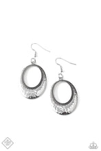 Load image into Gallery viewer, Paparazzi Jewelry Fashion Fix Tempest Texture - Silver 1220