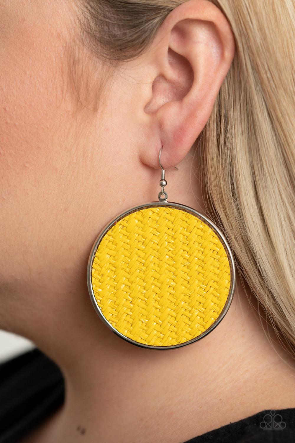 Paparazzi Jewelry Earrings Wonderfully Woven - Yellow